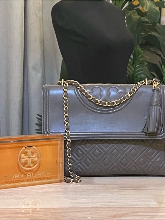 Tory Burch Handbags - ♦️♦️ AUTHENTIC TORY BURCH QUILTED TAUPE/GREY FLEMING HANDBAG ♦️♦️